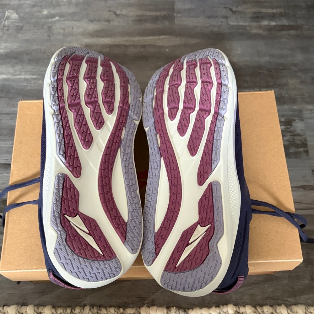 Altra W Paradigm 8 - Picture 6 of 8